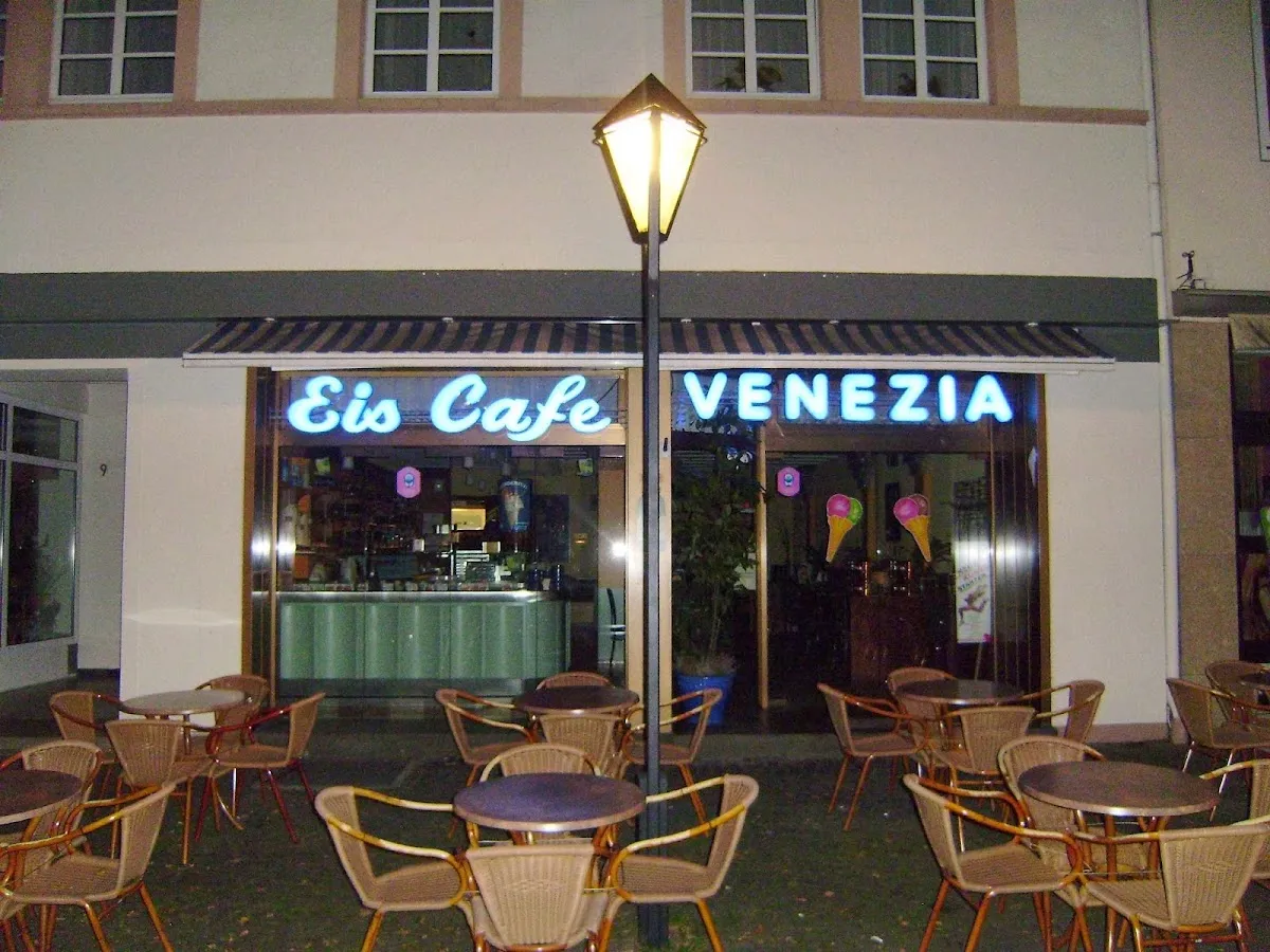 BookNoFees: Παγωτό – Eis Café Venezia – Arnsberg – Eis Café Venezia, φωτογραφία 1