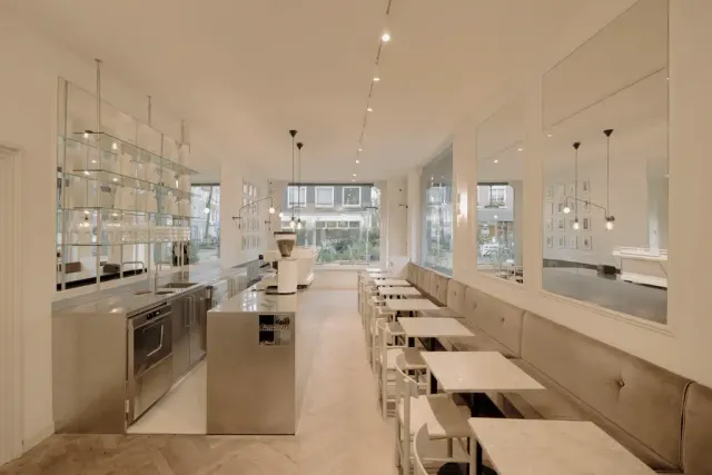 BookNoFees: Εστιατόριο – Locals Coffee – Amsterdam – Καφές «Locals», φωτογραφία 3