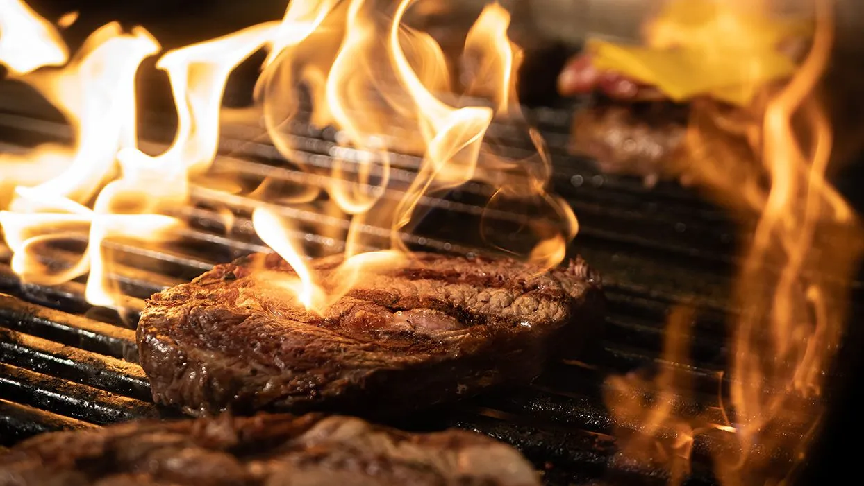 BookNoFees: Εστιατόριο – Beef N' Pepper – Warsaw – Βόειο κρέας με πιπέρι, φωτογραφία 1