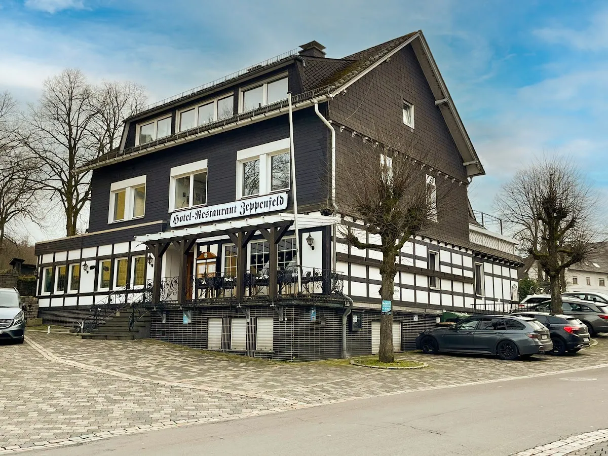 BookNoFees: Εστιατόριο – Hotel Zeppenfeld – Wenden – Ξενοδοχείο Zeppenfeld, φωτογραφία 1