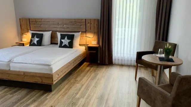 BookNoFees: Εστιατόριο – Hotel Zeppenfeld – Wenden – Ξενοδοχείο Zeppenfeld, φωτογραφία 2