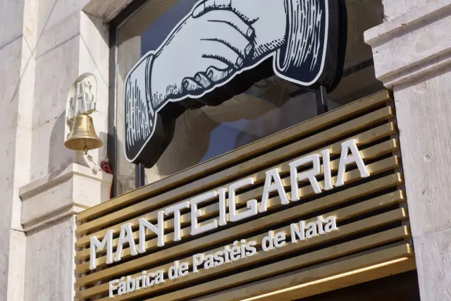 BookNoFees: Εστιατόριο – Manteigaria - Fábrica de Pastéis de Nata Rambuteau – Paris – Μπακαλιάρο - Εργοστάσιο γλυκών «Pastéis de Nata» Rambuteau, φωτογραφία 3
