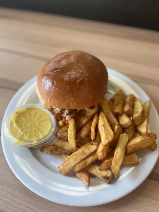 BookNoFees: Σνακ μπαρ – Bigger Snack World – Bratislava – Ο Μεγαλύτερος Κόσμος των Σνακ, φωτογραφία 2