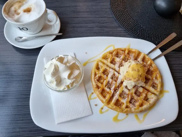 BookNoFees: Εστιατόριο – Café & Bistro Am Brunnen – Fröndenberg – Café & Bistro Am Brunnen, φωτογραφία 3