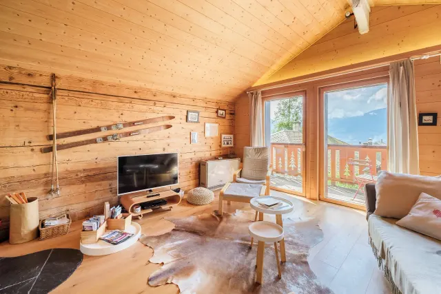 BookNoFees: Chalet Rouge Cœur – Ιστορικό σαλέ με θέα στις Dents du Midi – Fenalet-Sur-Bex