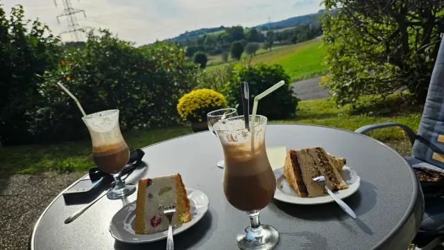 BookNoFees: Εστιατόριο – Afflerbach Bauernhofcafe – Erndtebrück – Καφετέρια του αγροκτήματος Afflerbach, φωτογραφία 2