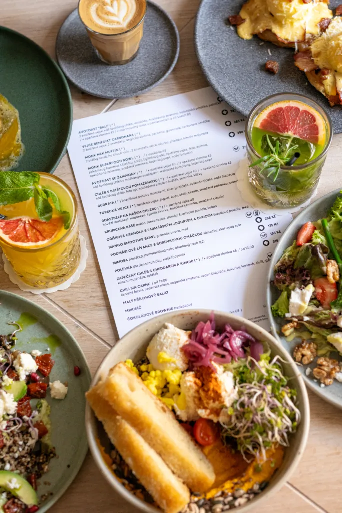 BookNoFees: Καφετέρια – Bistro Monk – Prague – Bistro Monk, φωτογραφία 1
