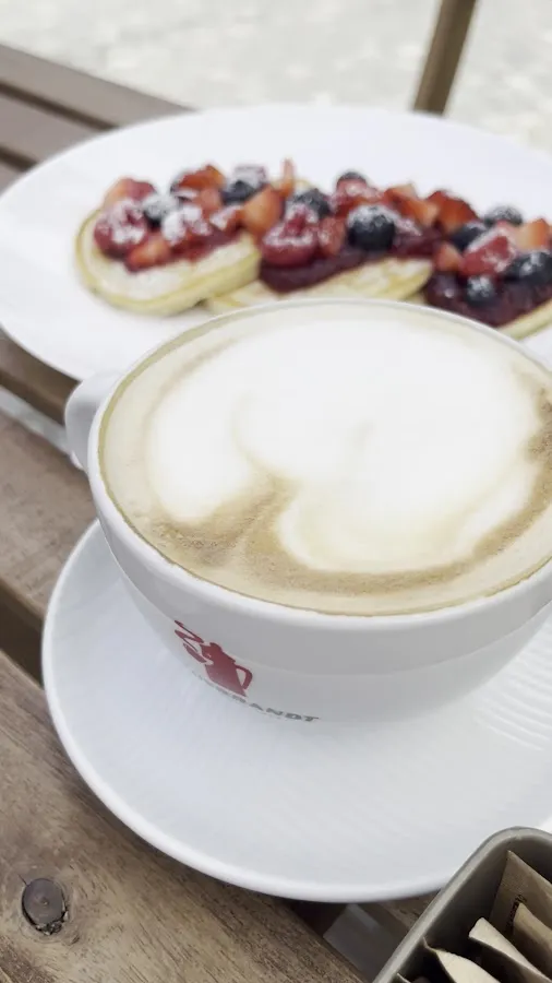 BookNoFees: Καφετέρια – Cafe Capri – Ljubljana – Cafe Capri, φωτογραφία 3