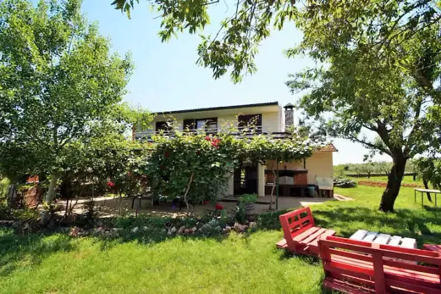 BookNoFees: Haus Sandra – Απόλυτη χαλάρωση για μικρούς και μεγάλους – Pula
