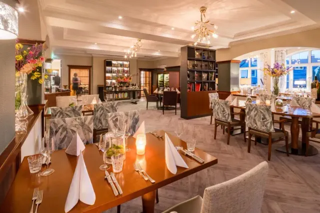 BookNoFees: Εστιατόριο – Restaurant Gartner (Hotel Rech) – Brilon – Εστιατόριο Gartner (Ξενοδοχείο Rech), φωτογραφία 2