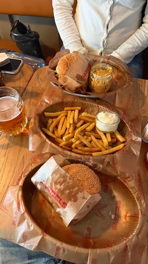 BookNoFees: Σνακ μπαρ – Barrels Burgers & Beer – Stockholm – Barrels Burgers & Beer, φωτογραφία 2