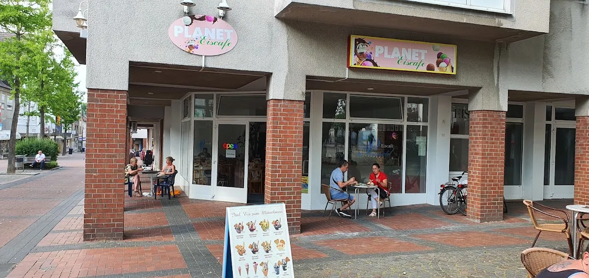 BookNoFees: Εστιατόριο – Planet Eiscafé – Bergkamen – Planet Eiscafé, φωτογραφία 1