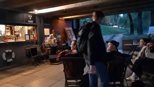 BookNoFees: Καφετέρια – Klub rečnih kapitanov – Ljubljana – Λέσχη Πλοιάρχων Ποταμών, φωτογραφία 3