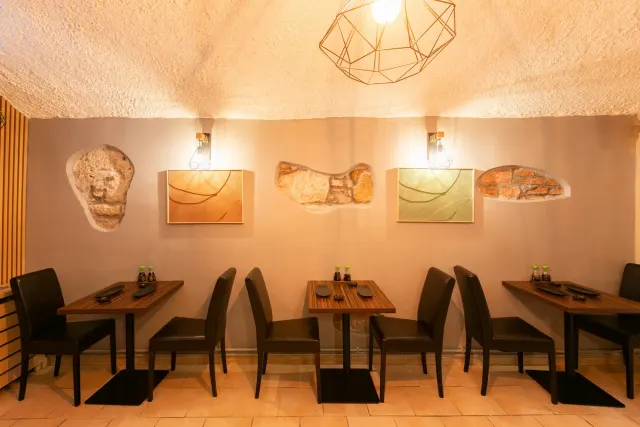 BookNoFees: Εστιατόριο – Imperial Sushi – Prague – Imperial Sushi, φωτογραφία 3