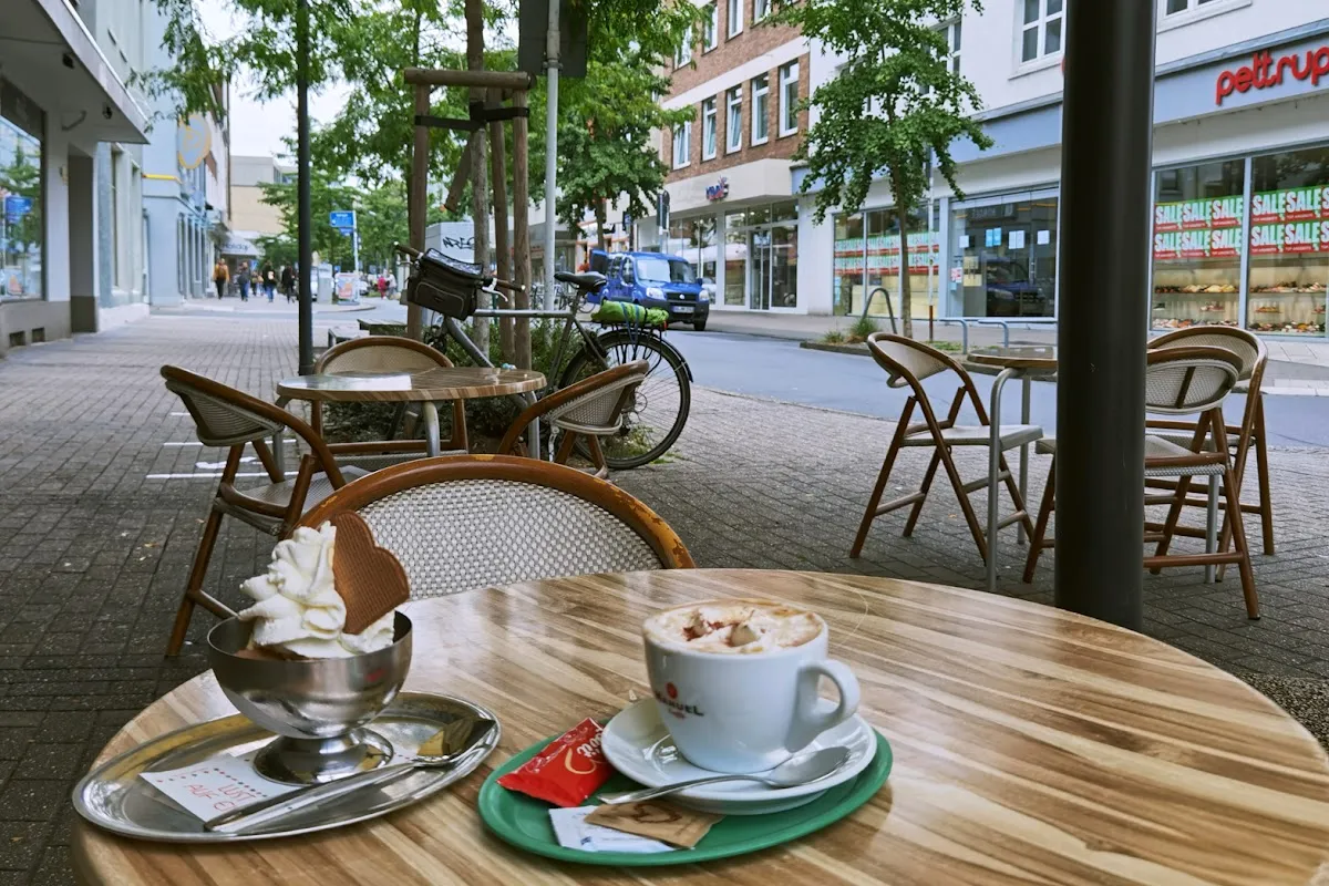 BookNoFees: Παγωτό – Tiziana Eiscafé – Dortmund – Tiziana Eiscafé, φωτογραφία 1