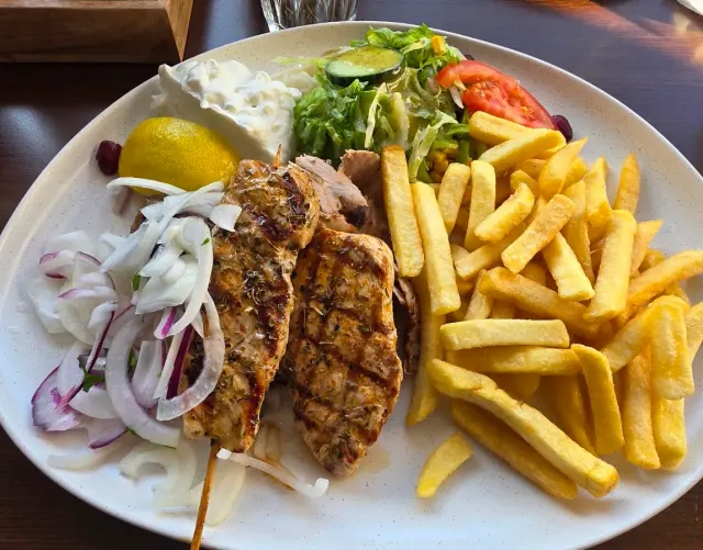 BookNoFees: Εστιατόριο – Akropolis Grill – Bochum – Akropolis Grill, φωτογραφία 3