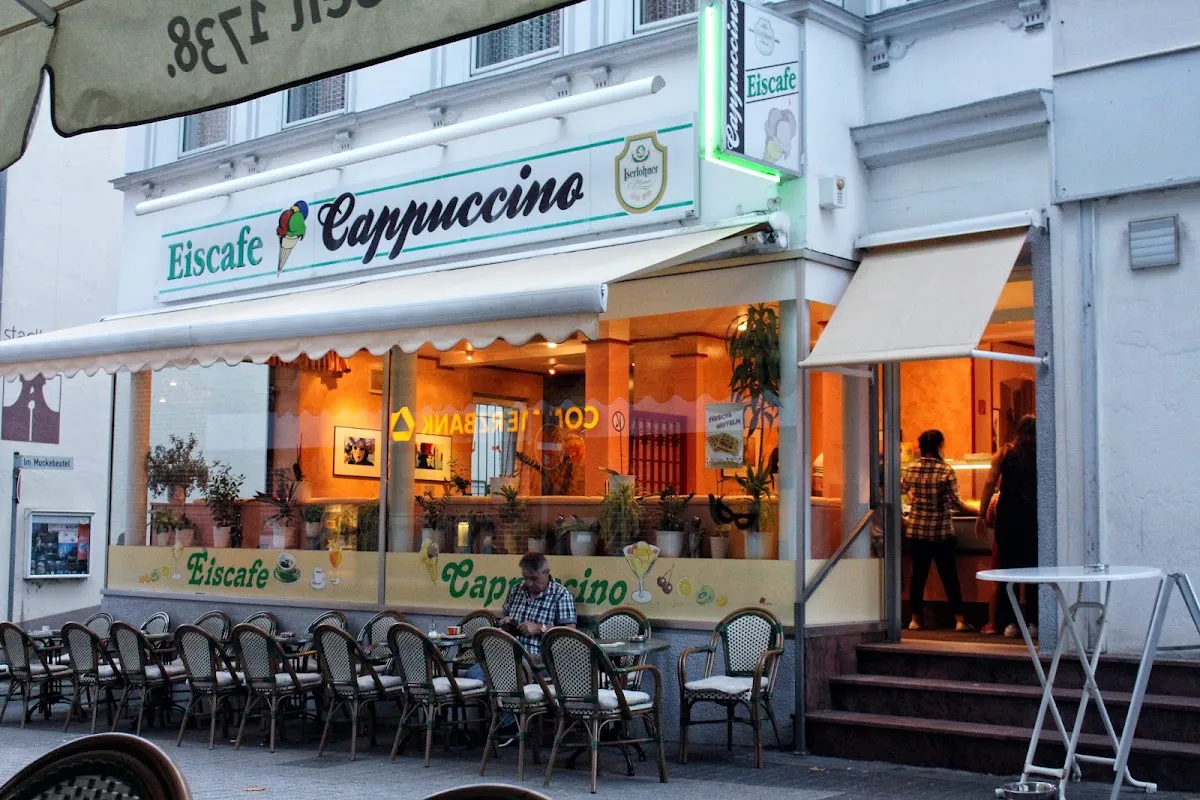BookNoFees: Εστιατόριο – Eiscafé Cappuccino – Altena – Eiscafé Καπουτσίνο, φωτογραφία 1