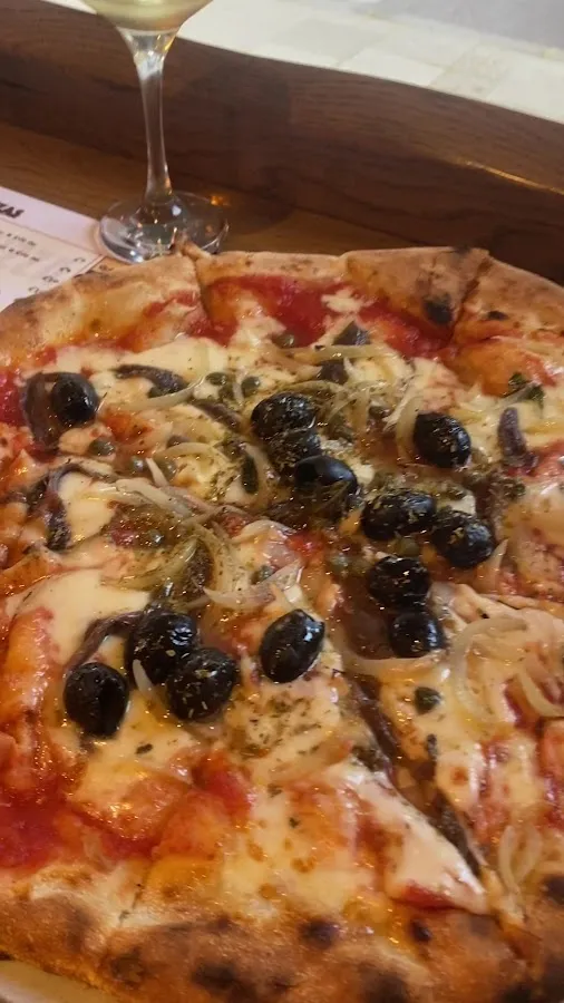 BookNoFees: Εστιατόριο – Ciao Pizza – London – Γεια σου, Πίτσα, φωτογραφία 3